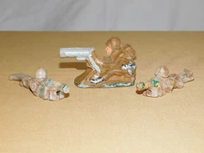 VINTAGE TOY  3 HAND CARVED WWI MILITARY MACHINE GUN SOLDIERS FIGURES