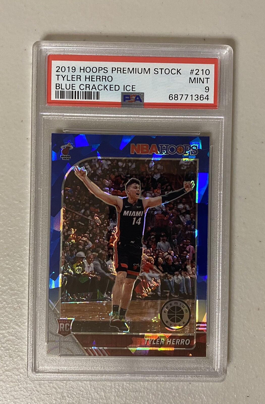 2019 Hoops Premium Stock Tyler Herro RC Blue Cracked Ice PSA 9 Mint #210