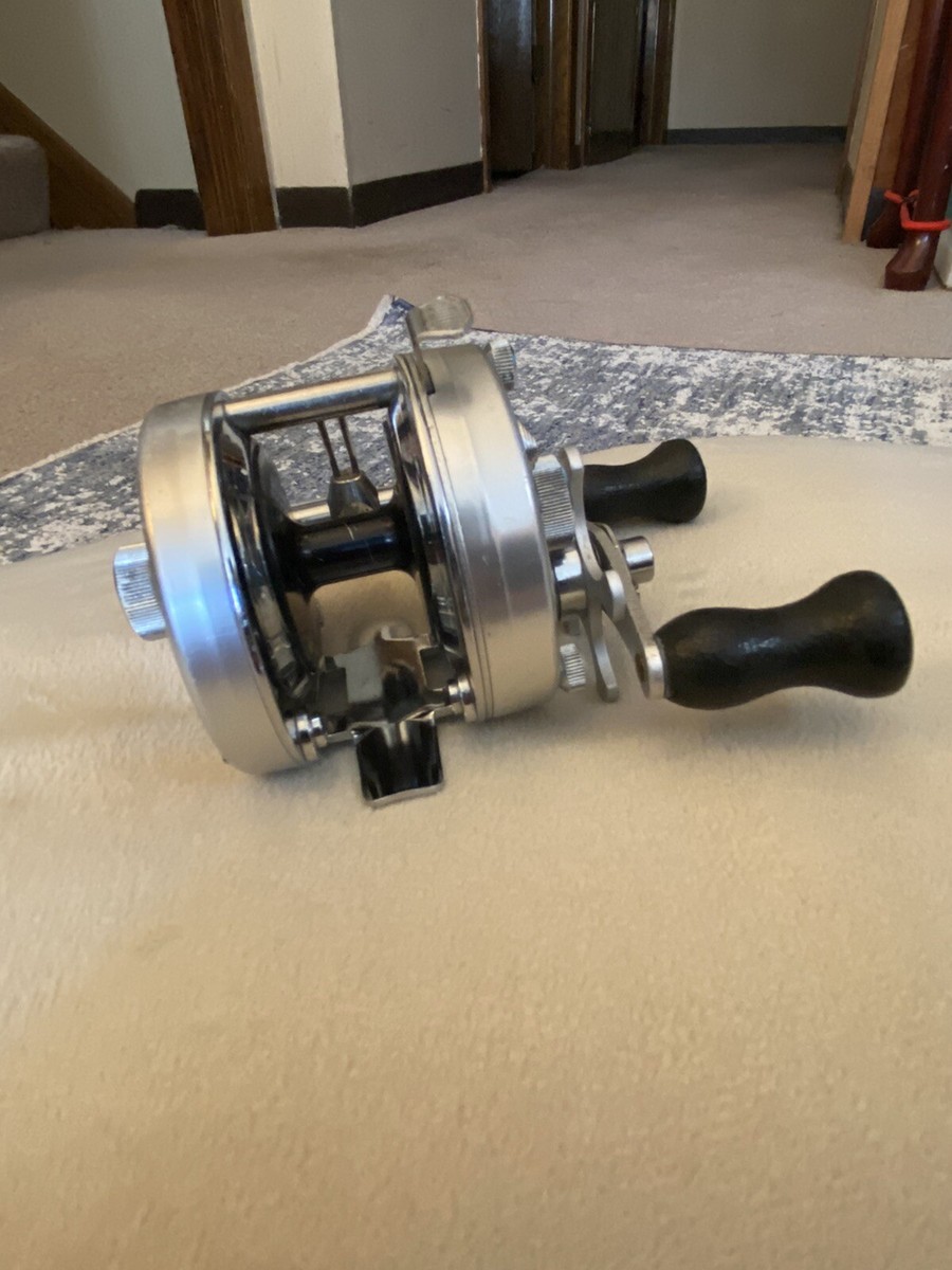 チャンピオン￼ DAM ダム QUICK クイック￼ リール　600B チャンピオン￼ DAM ダム QUICK クイック￼ リール 600B - メルカリ