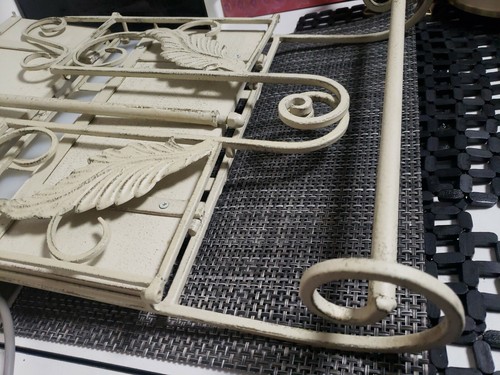 Vtg Folding Metal 2 Tier BATHROOM SHELF N TOWEL RACK, PERFUME DISPALY, IVORY - Picture 7 of 9