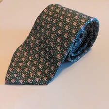 Vineyard Vines Christmas Tie Whale Santa Hat Necktie Silk Skinny 50  