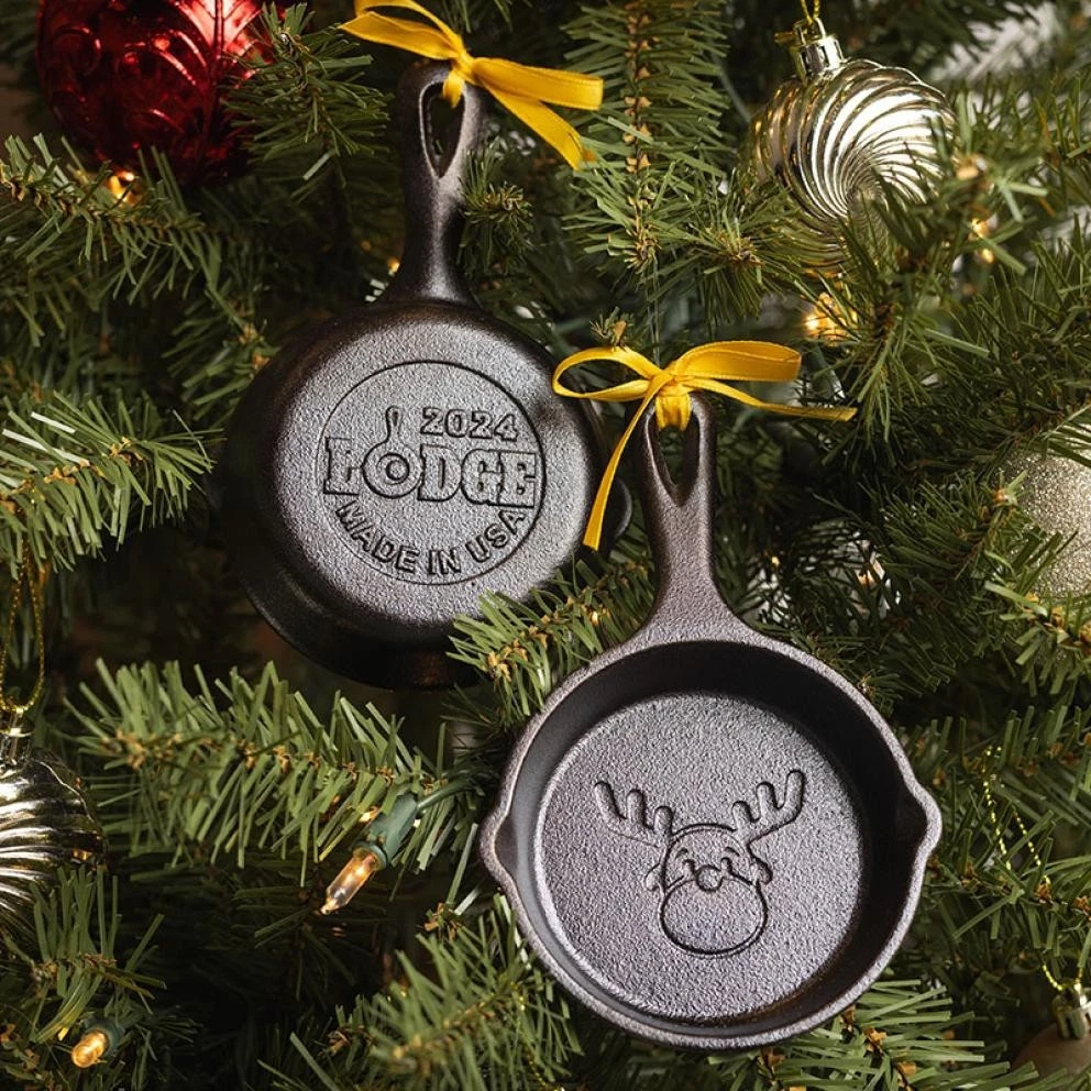 Lodge Cast Iron 2024 Holiday Limited Mini Skillet - Reindeer **RETIRED**