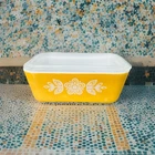 Vintage Pyrex Refrigerator Dish W/ Lid In Buttery Gold & White Flowers # 502