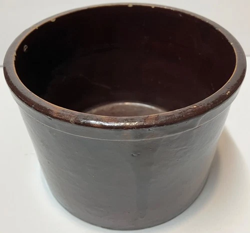 Vintage Minnesota Stoneware Co. Red Wing low Butter Crock, Dark Brown 4.25x5.5"