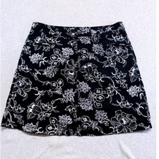Croft  Barrow Women Size 12 Black White Floral Stretch Skort Golf Casual Preppy