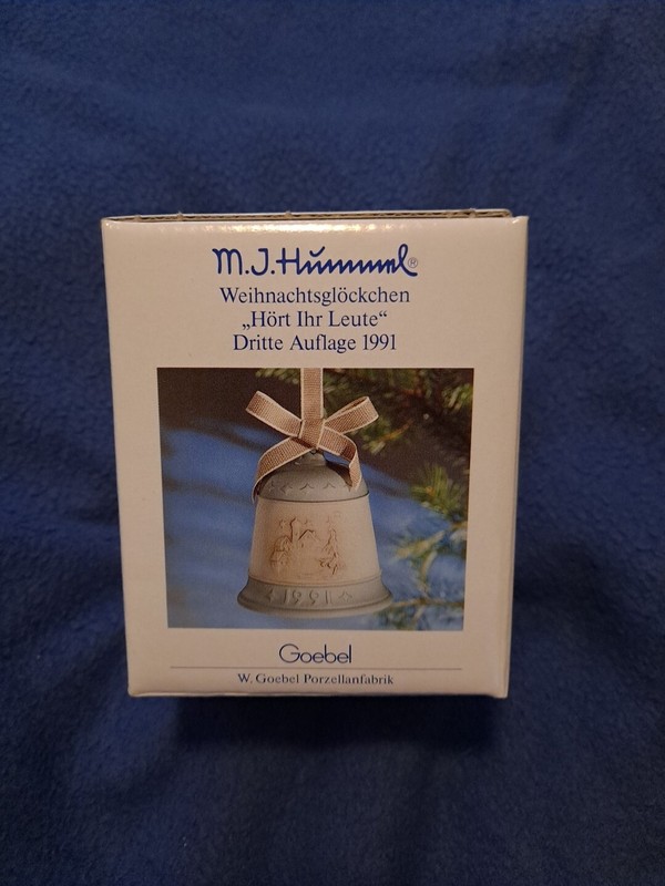 M.J. Hummel Christmas Bell  "Hear Ye, Hear Ye“ 3rd Edition 1991 Goebel New