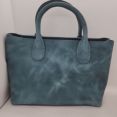 NEW Portland Leather Good Rainstorm Crossbody Zippered Tote  display picture 1