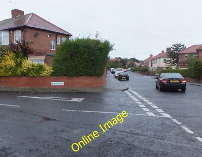 Foto 12x8 Kreuzung von Severus Road und Gowland Avenue Fenham \/NZ2265 Resi c2013