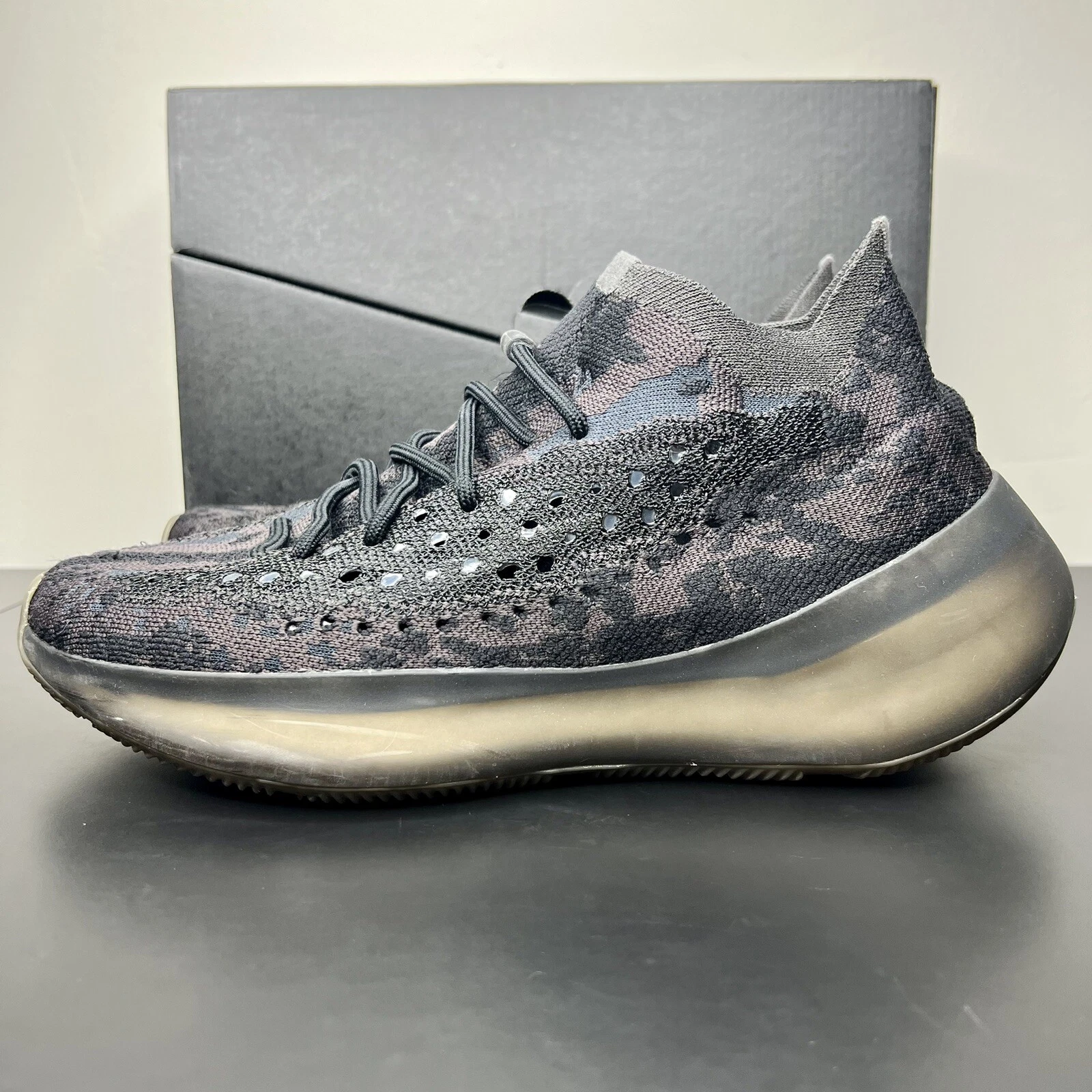 Taglia 10 Adidas Yeezy Boost 380 onice non riflettente