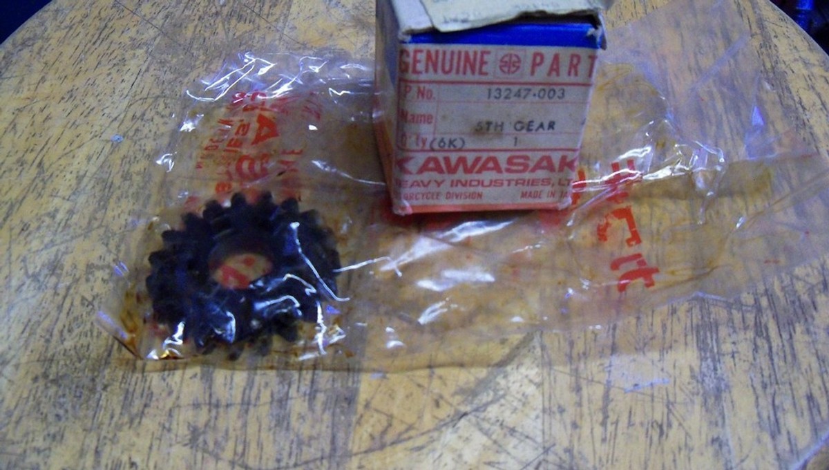 NOS OEM Kawasaki Drive Shaft Gear 5TH KD125 K125 1977-78 Motocross