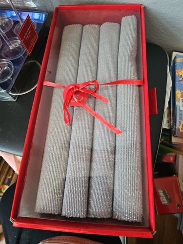 St Nicholas Square Gray placemats have silver threads shinny. Napkins Gray k6 - Picture 3 of 9