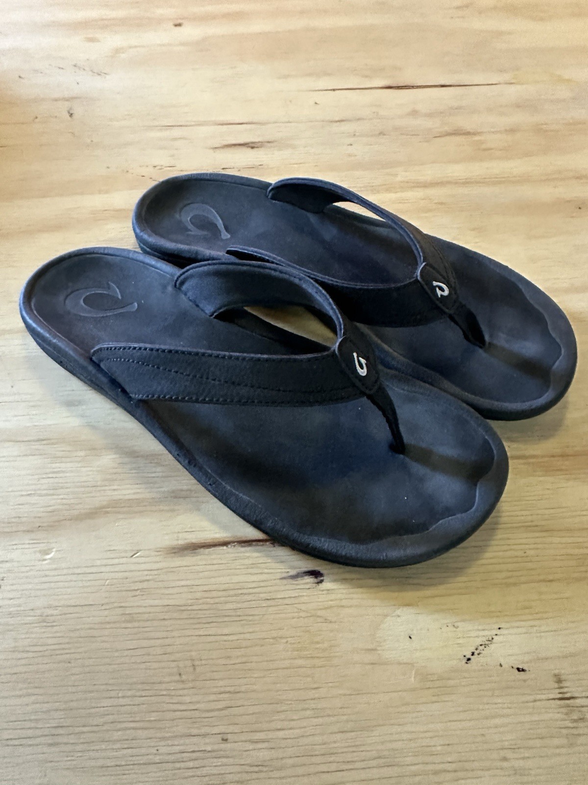 Olukai Flip Flop Women’s Size 9 Black