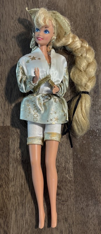 Vintage Barbie Doll  Hollywood hair Barbie 1992 great condition