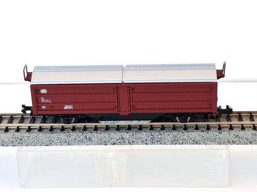 Schiebedach-/Schiebewandwagen als Schienenreinigungswagen, Gattung/Bauart Tbis 870, 2-achsig, braun. Ersatz Reinigungsgummi 20020