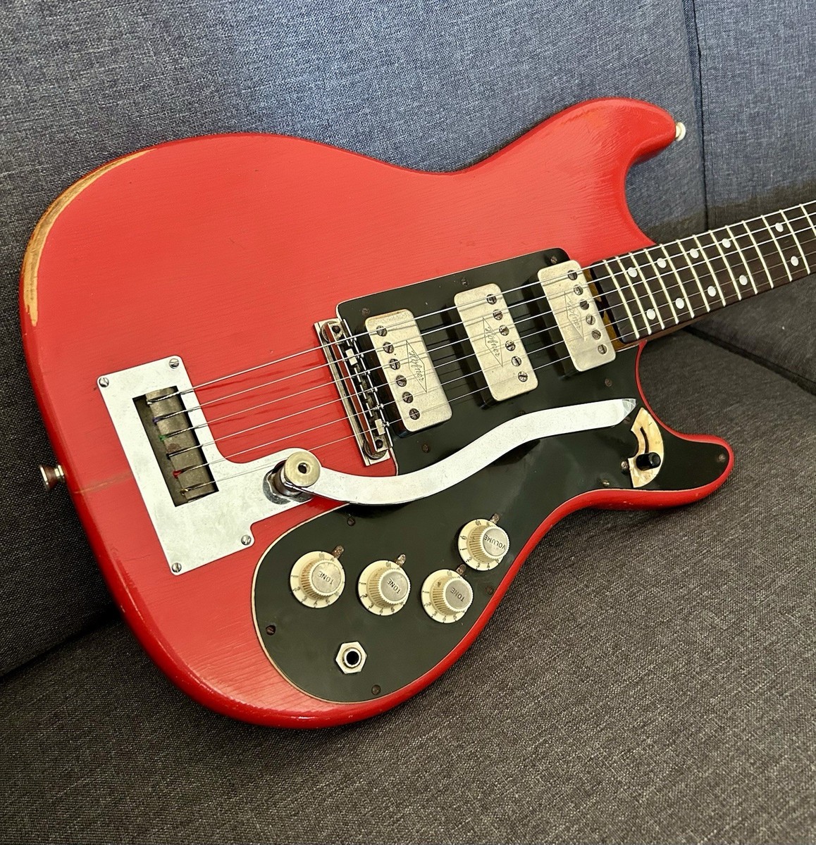 Hofner super solid III 3 173 red. Vintage electric guitar Germany