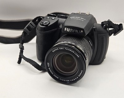Fujifilm FinePix HS25EXR Digitalkamera 16.0MP, schwarz, guter Zustand