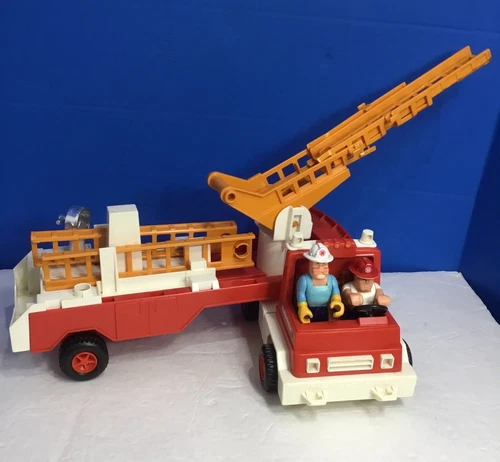1978 FISHER PRICE HOOK & LADDER TRUCK 319 VINTAGE FIRE ENGINE COLLECTIBLE TOY