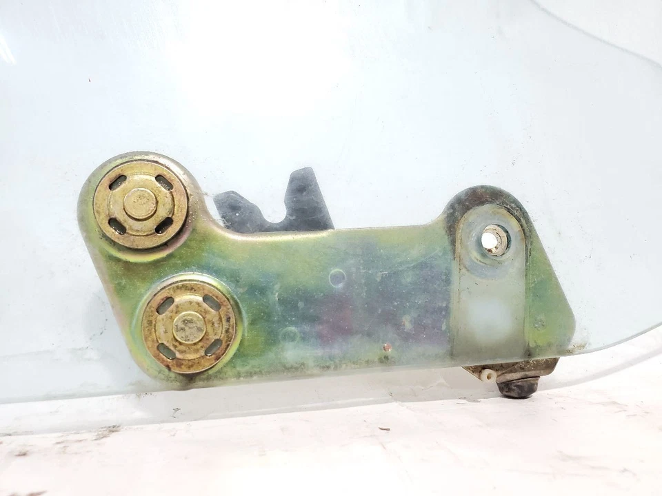 1991 1996 Dodge Stealth RT Turbo Manual OEM Front Right Door Glass - Image 4 of 4