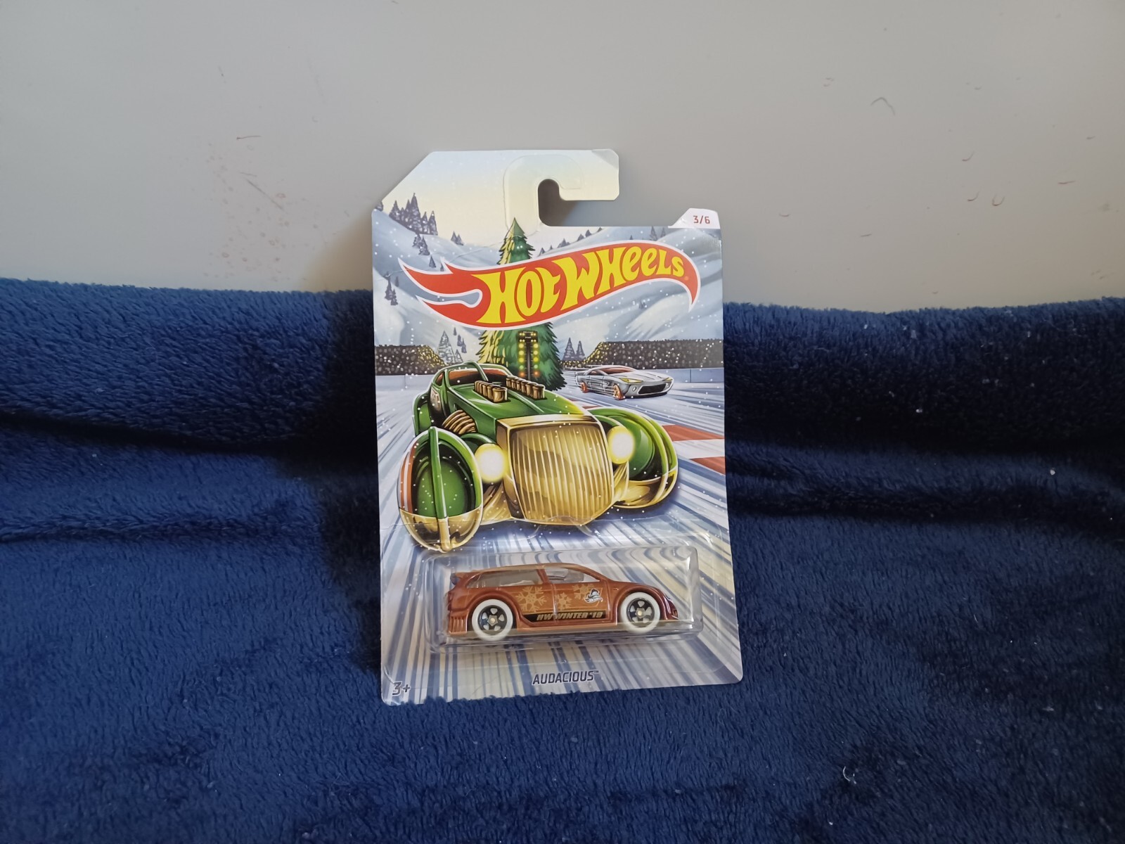 2018 Hot Wheels Winter 3/6 Audacious Red