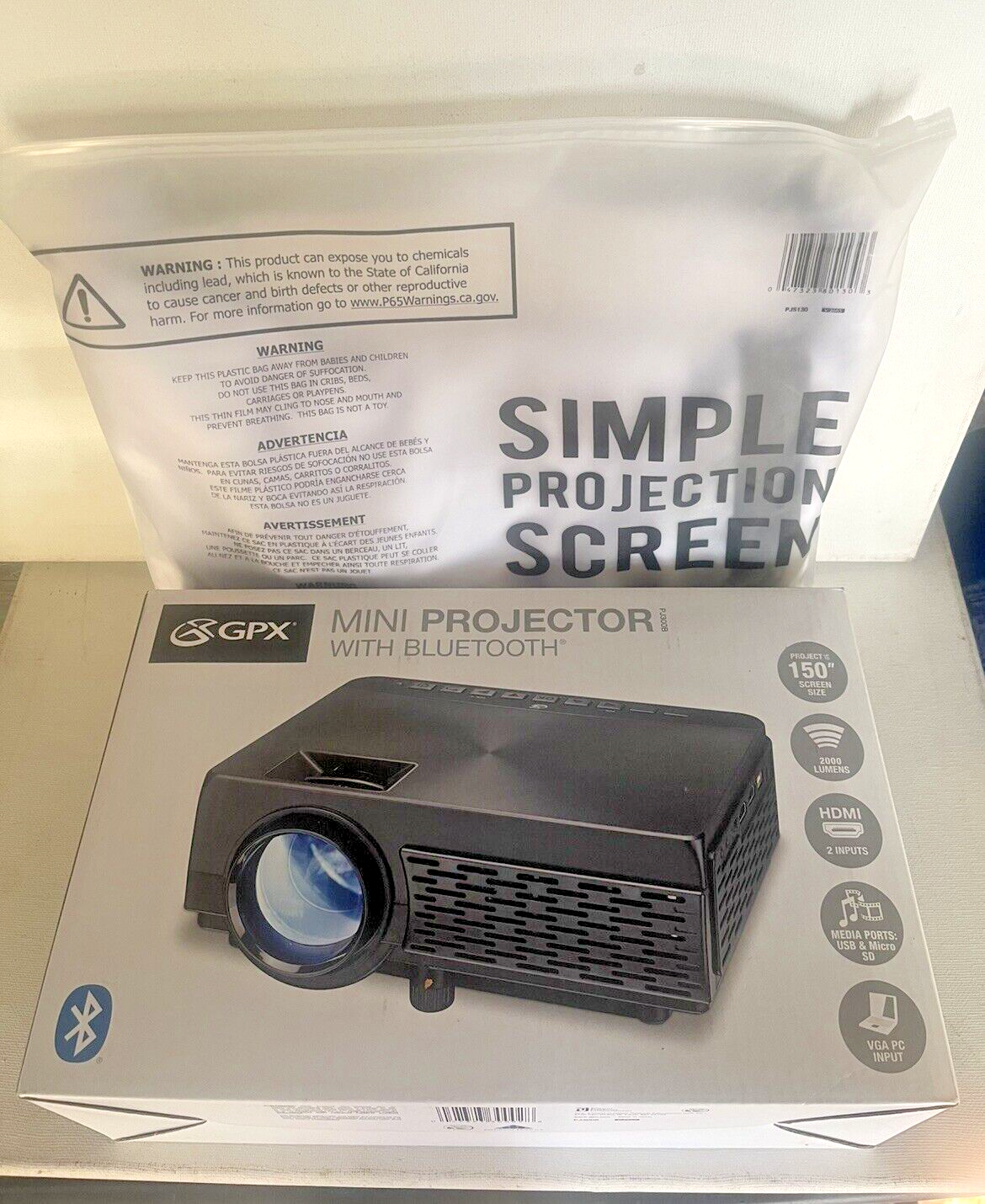 GPX Mini Projector With Bluetooth  Projection Screen  150