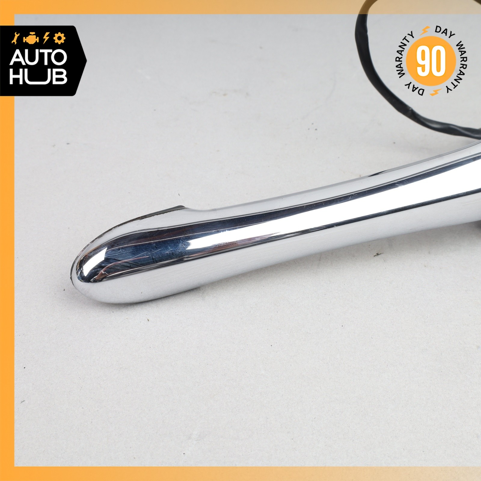 08-19 Maserati GranTurismo M145 Front Right Passenger Side Door Handle OEM