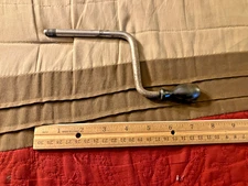 Antique Chrome Phonograph Crank with Male End Victrola Parts