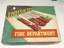 1940s TOOTSIETOY FIRE DEPT GIFT SET MINT IN DISPLAY BOX FANTASTIC LOT #19