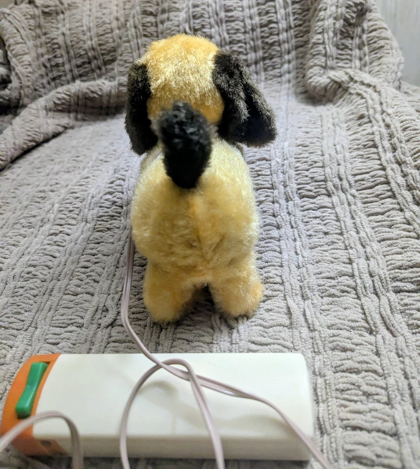 Vintage Peppy Puppy Battery Operated Toy Remote Control Barks Tail Wags Dog  - Image 4 of 4