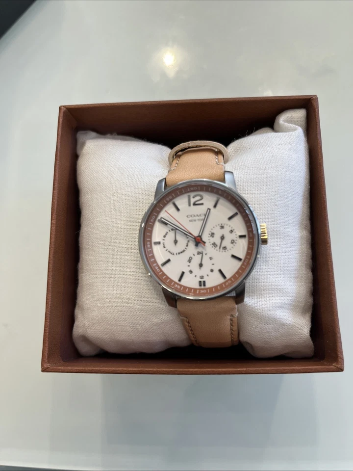 Coach Peach Leather Chronograph Watch - Image 2 of 2