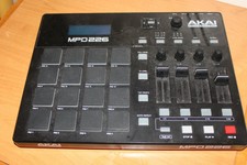 Akai Professional Mpd226 Midi Pad Controller W/ 16 Mpc Pads