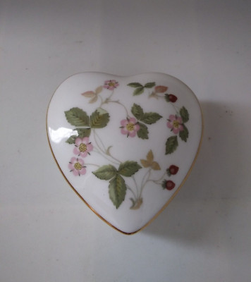 VTG WEDGEWOOD BONE CHINA (WILD STRAWBERRY) & FLORAL TRINKET BOX WITH LID