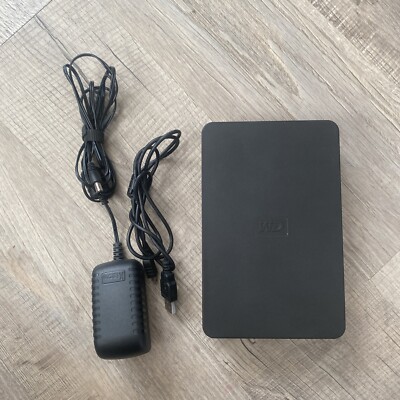 Western Digital WD Elements 2TB External USB Hard Drive  WDBAAU0020HBK-01