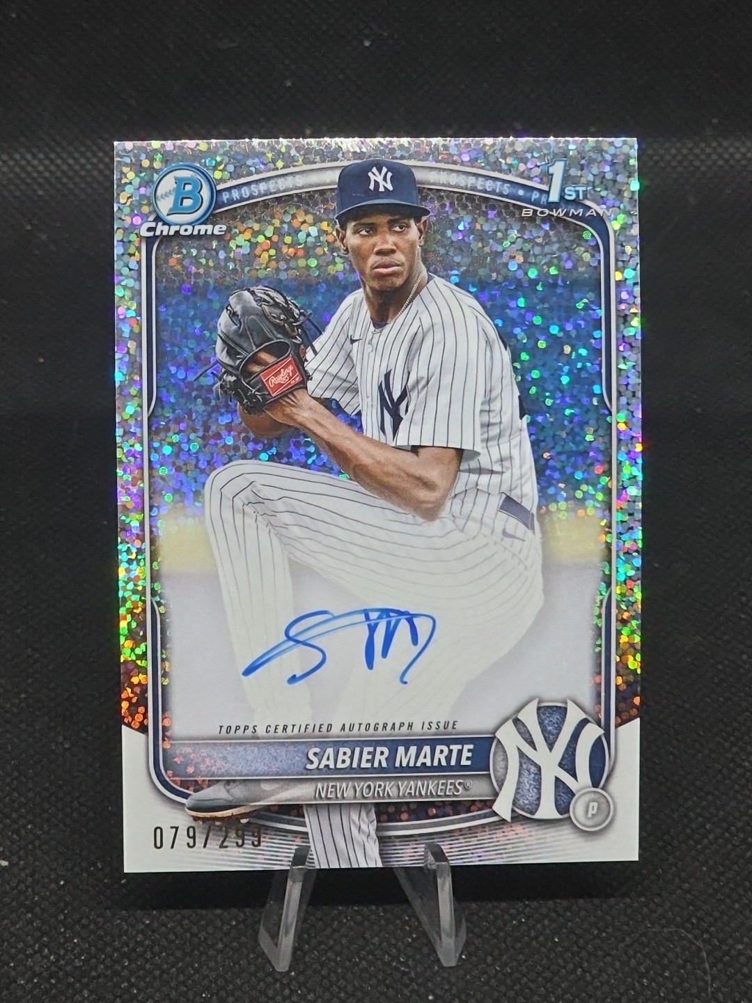 2025 Bowman Chrome Sabier Marte 1st ON-CARD AUTO Speckle 79/299 #CPA-SM Yankees