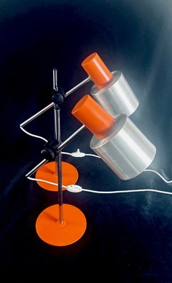 Mid-Cent 60er Jahre Paar verstellbare orange Aluminium Tischlampen von BRUNO GATTA