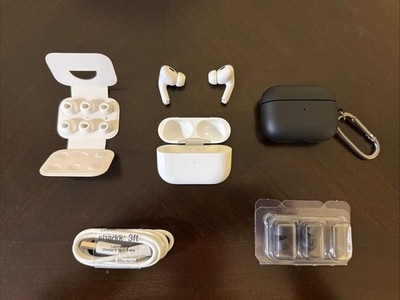 Open AirPods Pro 2 Lighting Cable Version