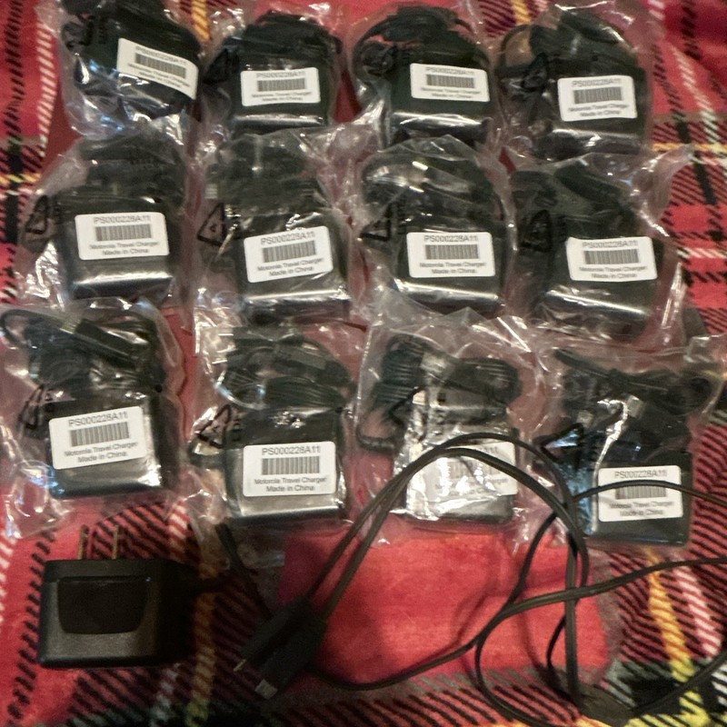 12x Motorola Travel Charger for Motorola Walkie Talkie PS000228A11 - 2 micro USB