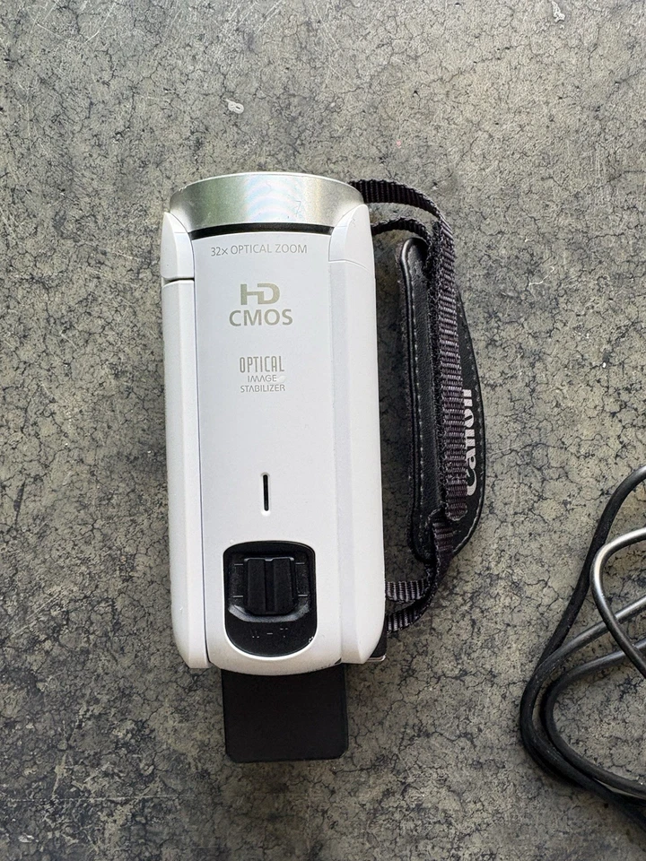 Canon VIXIA HF R800 Camcorder 32x Optical Advanced Zoom Tested Works + Charger - Image 3 of 4