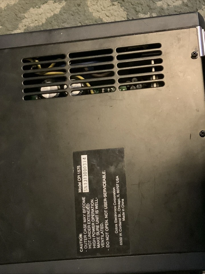 Cobra DC to AC Inverter 1500 Watt to 3000 Watt w/ USB Port +3 Outlets (CPI1575) - Image 4 of 4