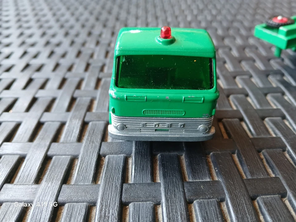 MATCHBOX KING SIZE FORD TRACTOR K 17 - Immagine 2 di 4