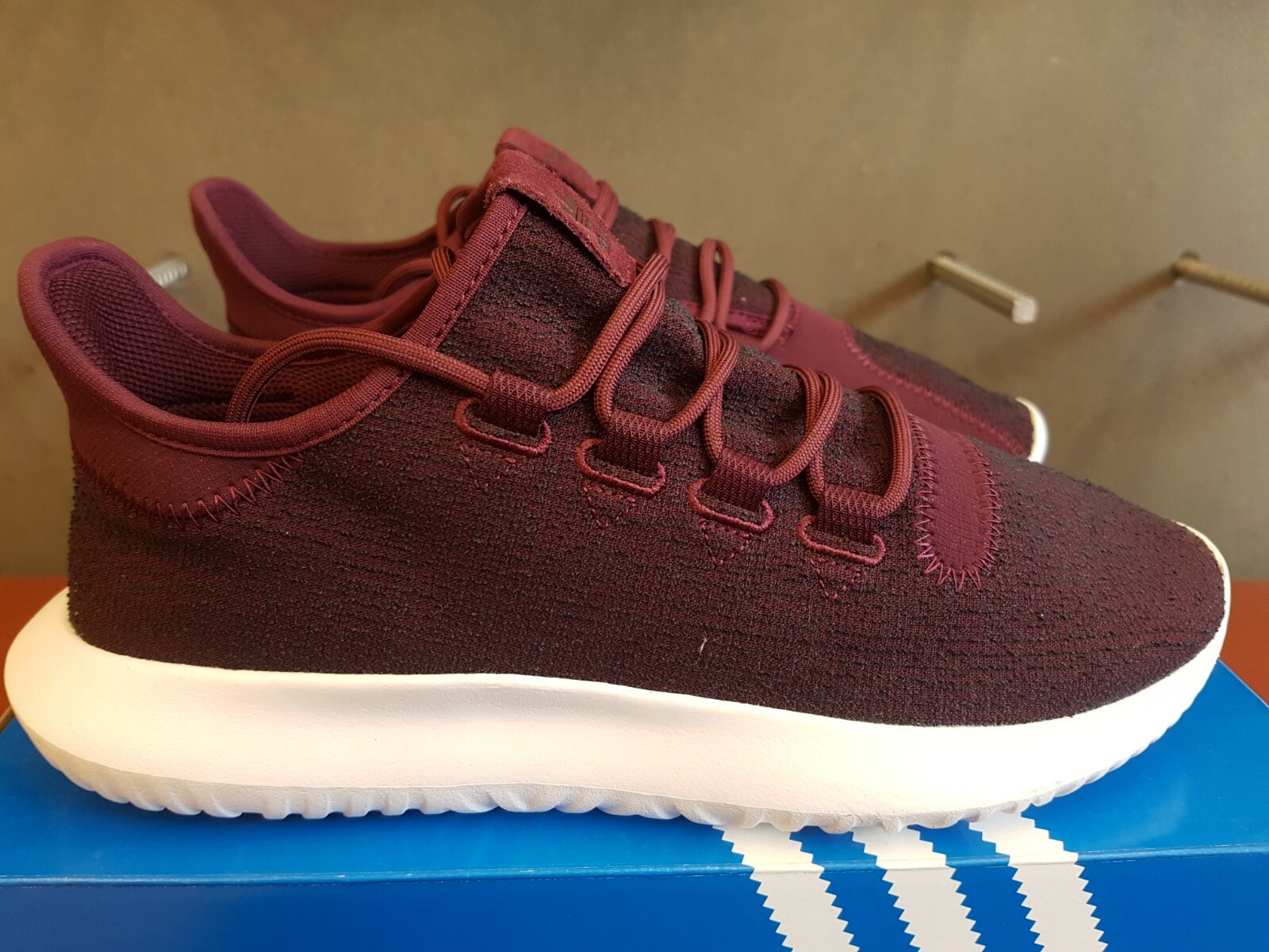 tubular shadow maroon