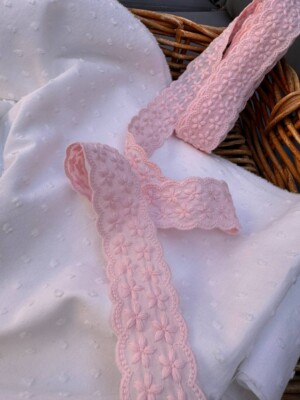 #ad Pink Eyelet Lace Trim About 1 In Wide for Bridal Embroidered Cotton Ribbon $23.10