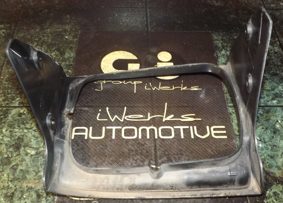 (1) OEM 88-91 USDM Toyota Corolla SR5 Coupe AE92 driver headlight trim shroud FL - Image 4 of 4