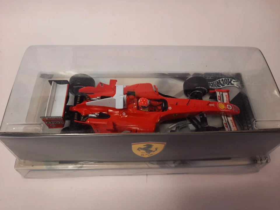 Hot Wheels Ferrari F2004 #1 Michael Schumacher World Champion 2004 1/24 B6208 - Immagine 2 di 3