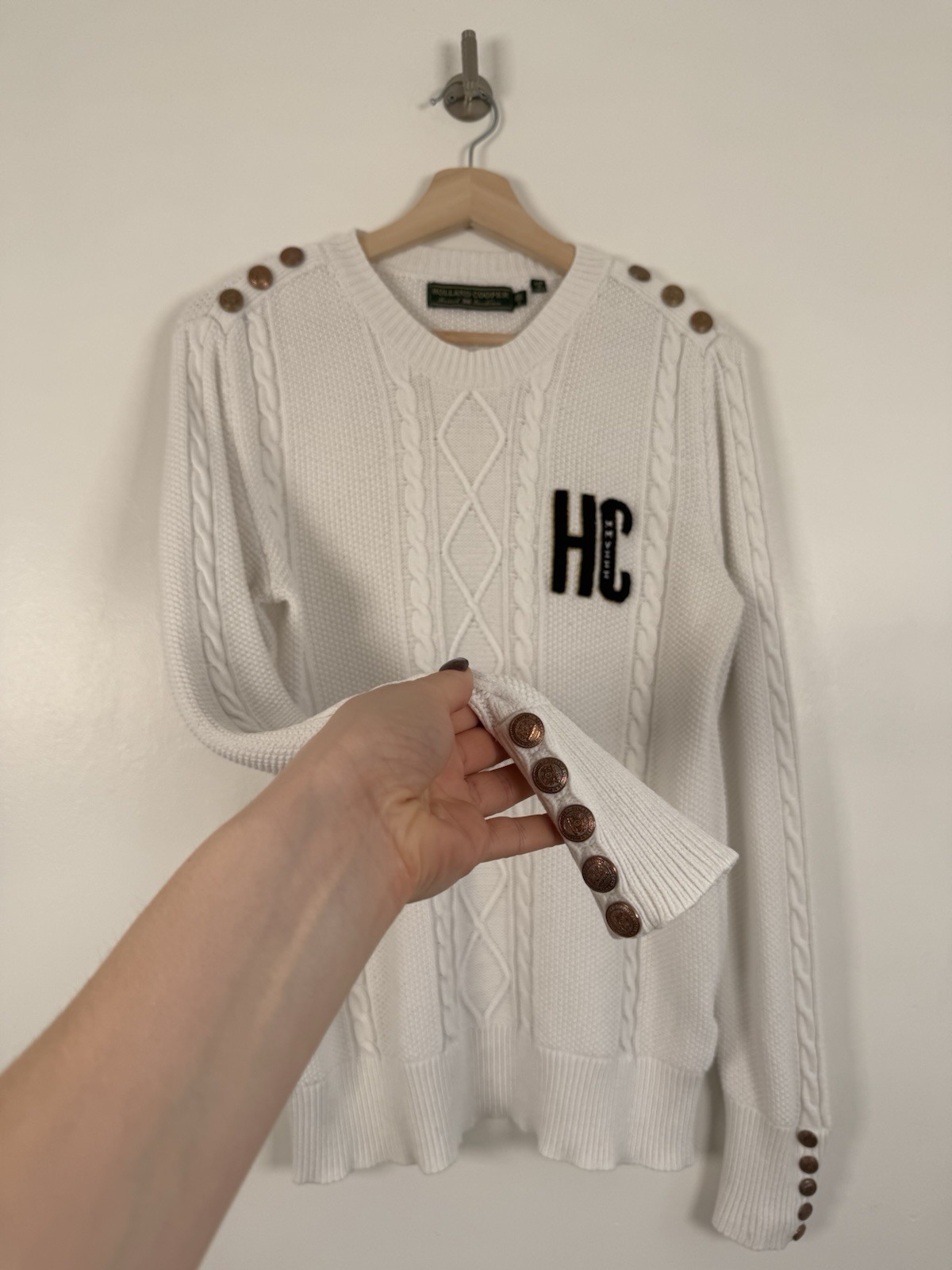 Holland Cooper Jumper Size Small White Cable Knit Chunky Varsity Logo Sweater