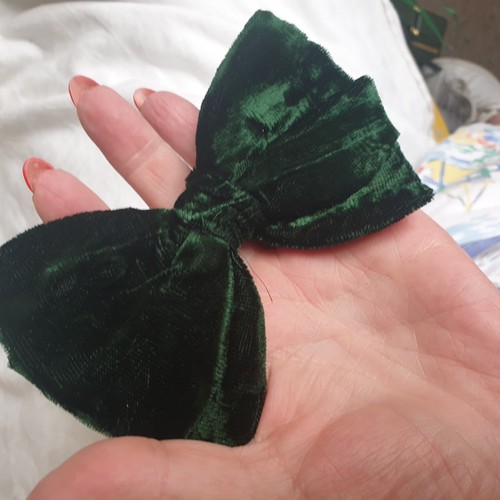 Vtg 70s Green Velvet Velour Bow Tie Retro Dandy - Picture 3 of 6