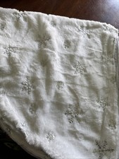 Spódnica choinkowa biała ze srebrnymi płatkami śniegu srebrna brokat