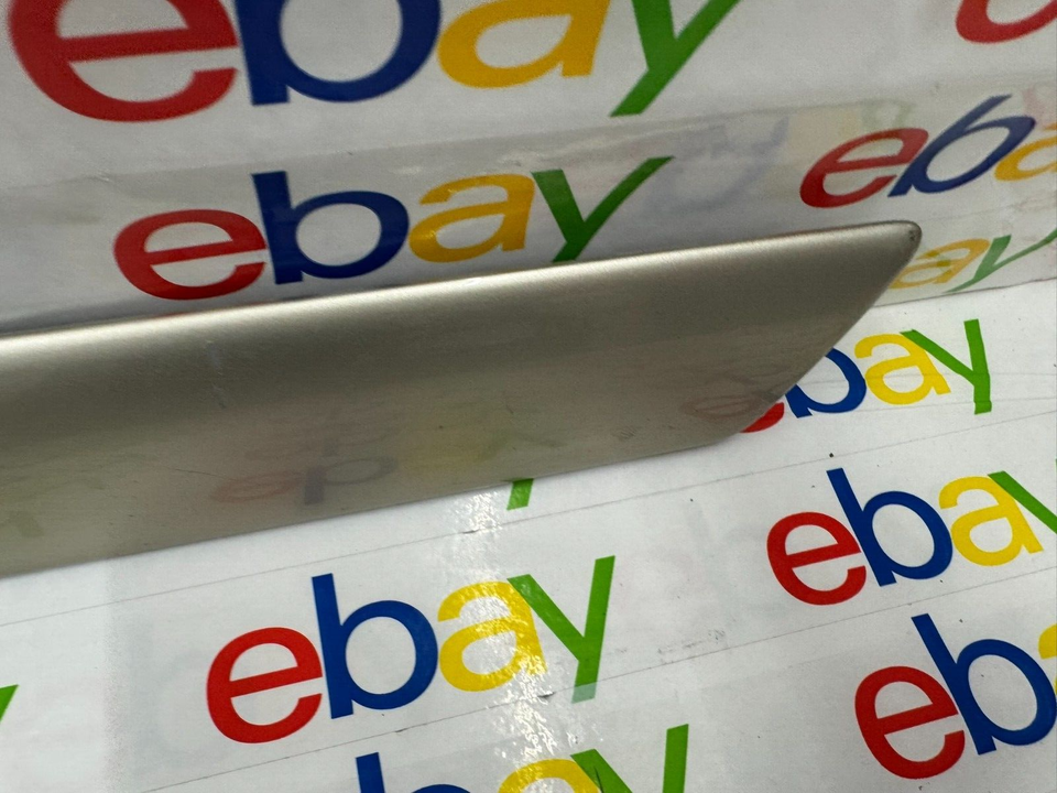 0107 TOYOTA HIGHLANDER REAR LEFT DOOR MOLDING TRIM DRIVER SIDE OEM