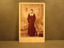 Victorian Antique Cabinet Card Photo of a Young Woman