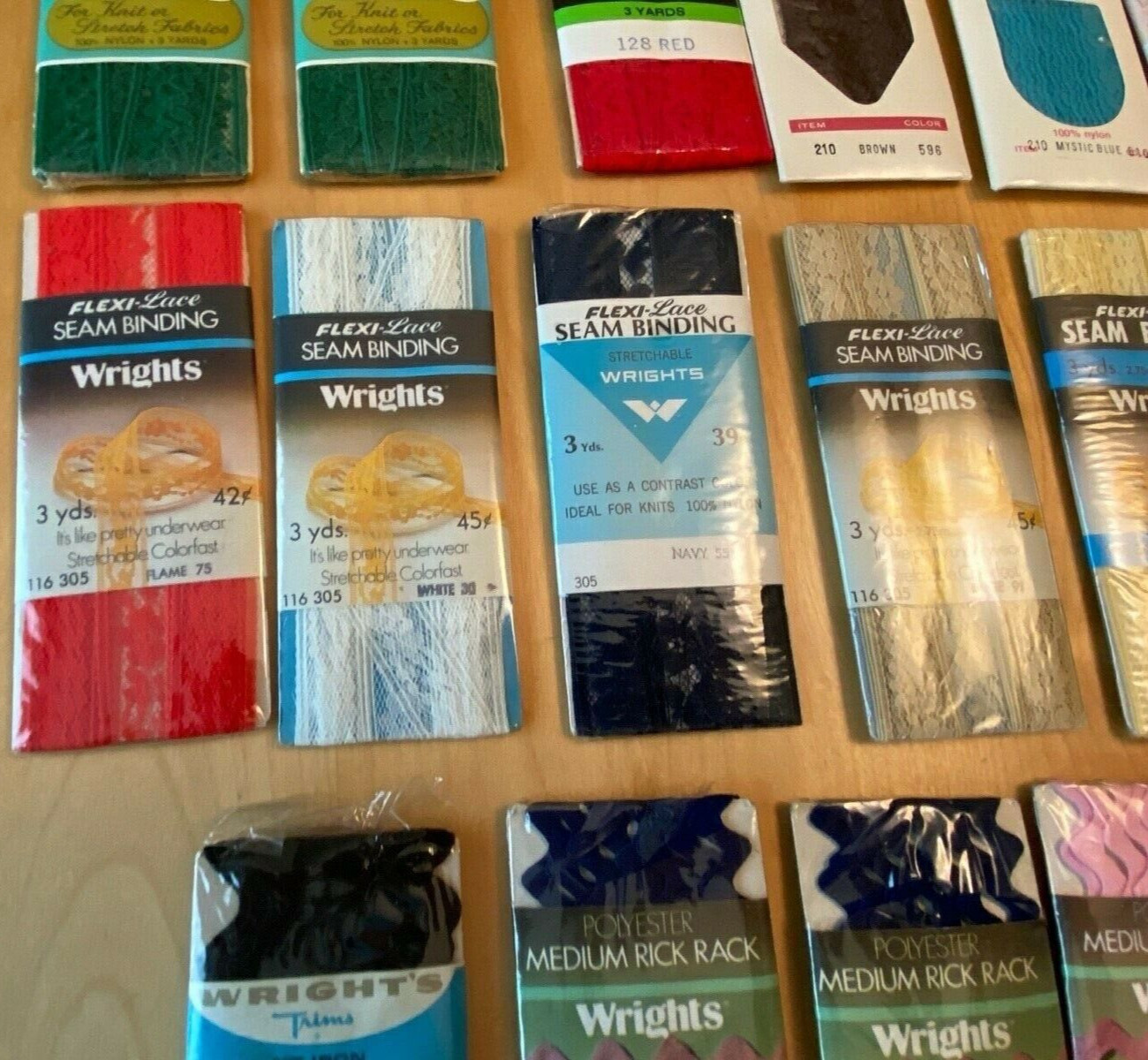 NEW 20 PC WRIGHTS SEAM BINDING RICK RACK SEWING FINISHES