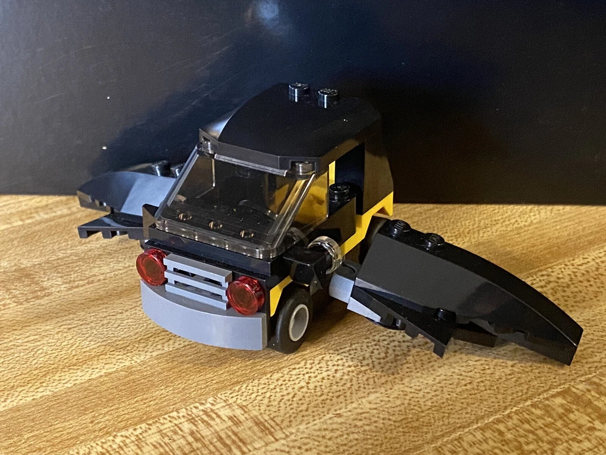 The Lego Batman Movie Toys R Us Exclusive Emmets Batcar Promo